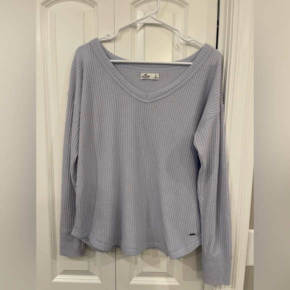 Hollister Tops - SOLD‼️ Hollister Light Blue V-Neck Top, Sz Small